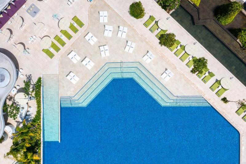 Renaissance Bali Nusa Dua Resort - Havuz