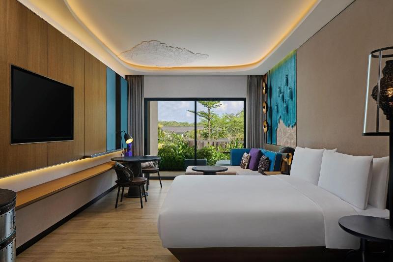 Renaissance Bali Nusa Dua Resort - Havuz