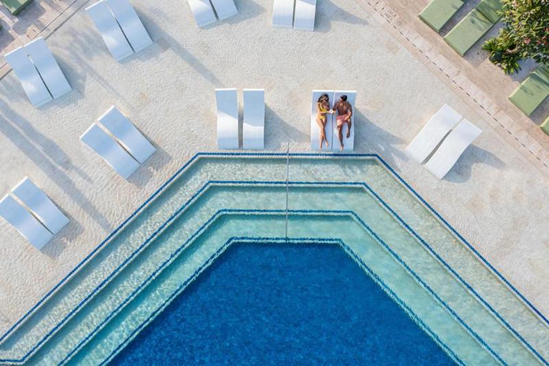 Renaissance Bali Nusa Dua Resort - Havuz