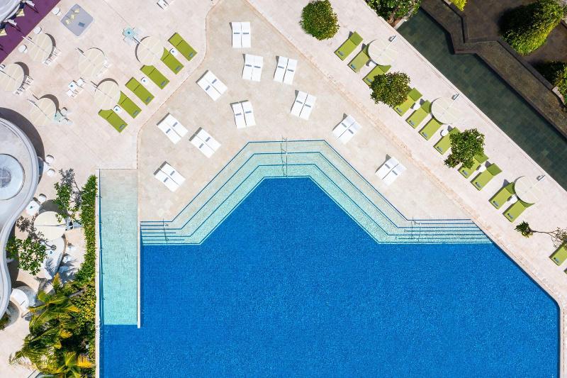 Renaissance Bali Nusa Dua Resort - Havuz