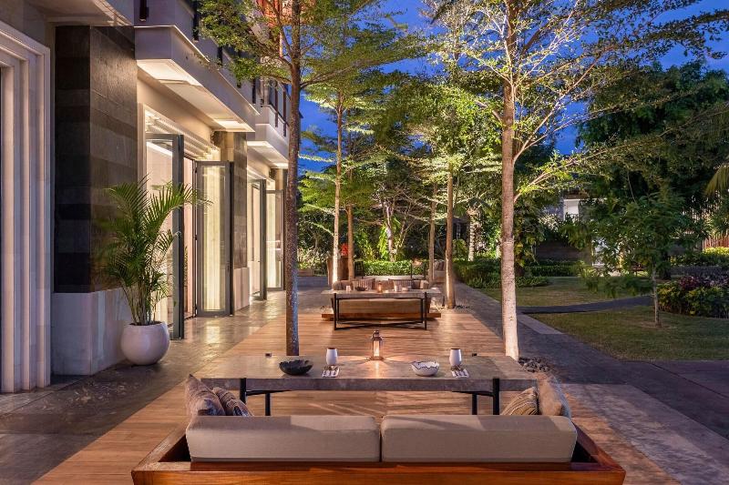 Renaissance Bali Nusa Dua Resort - Restoran
