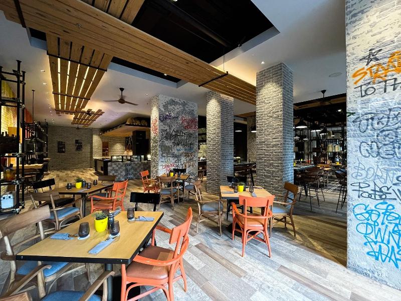 Renaissance Bali Nusa Dua Resort - Restoran