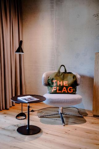 THE FLAG West M. fotoÄŸrafÄ±
