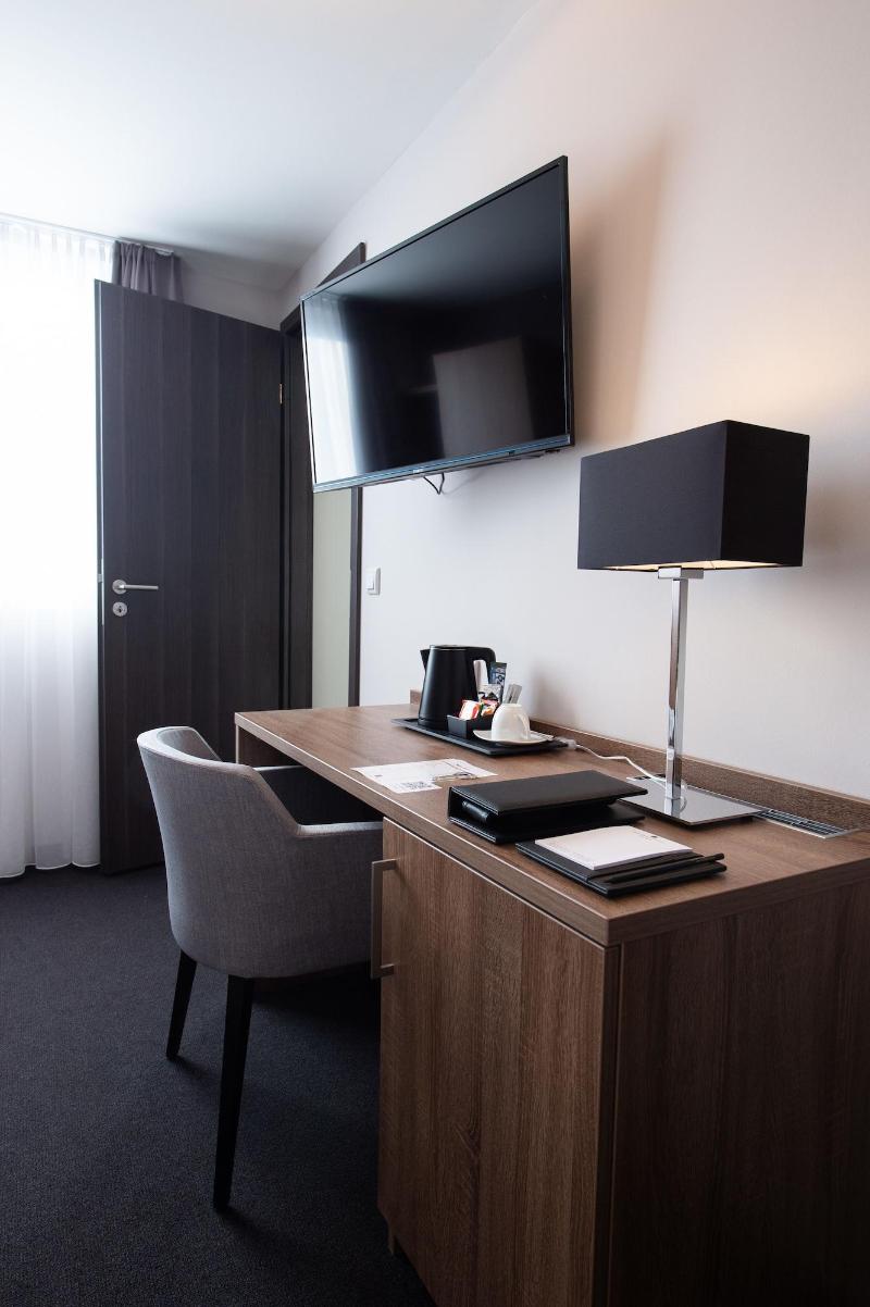V Boutique Hotel - Oda