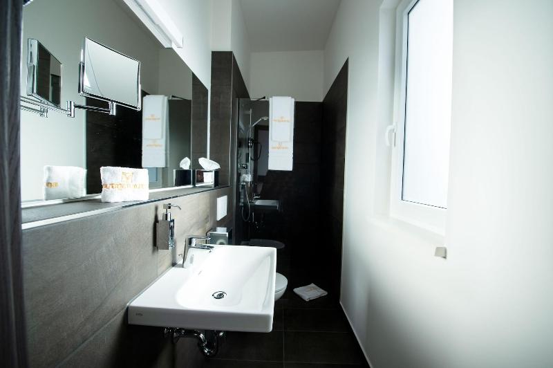 V Boutique Hotel - Oda