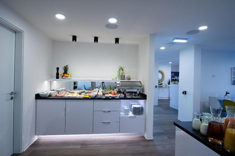 V Boutique Hotel - Restoran