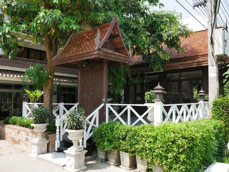 Punya Garden by ZUZU - Teras