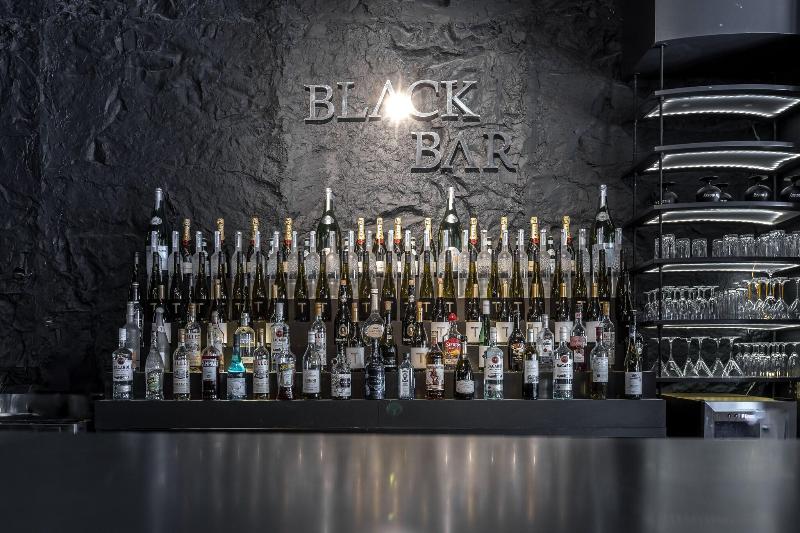 Black - Lobi