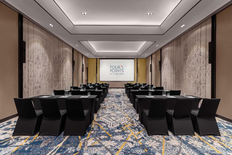 Four Points By Sheraton Phuket Patong Beach Resort - Toplantı