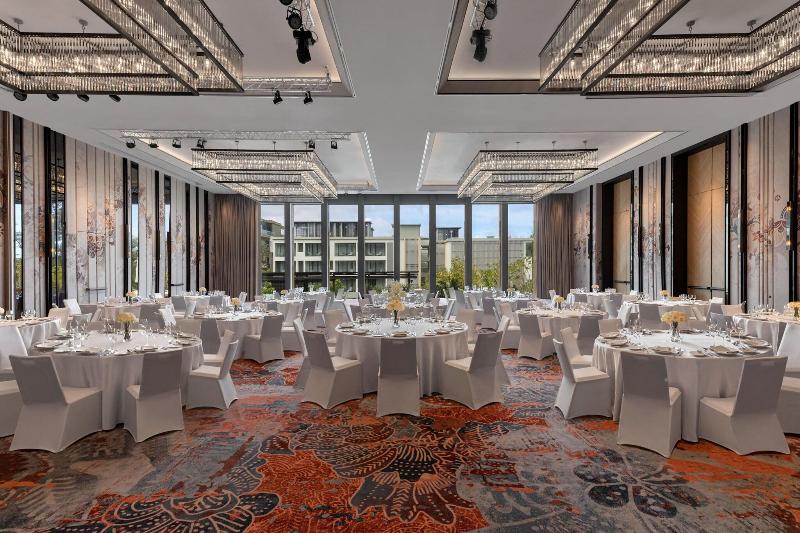 Four Points By Sheraton Phuket Patong Beach Resort - Toplantı