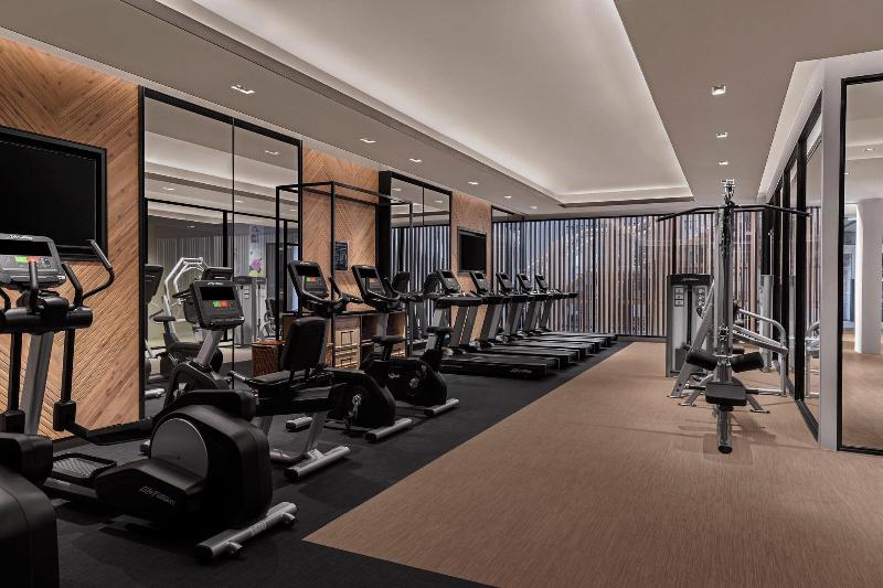 Four Points By Sheraton Phuket Patong Beach Resort - Aktivite