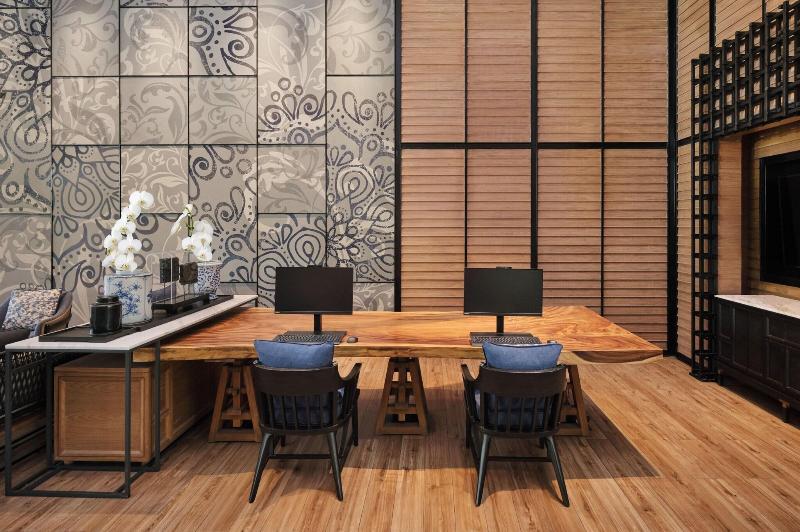 Four Points By Sheraton Phuket Patong Beach Resort - Genel