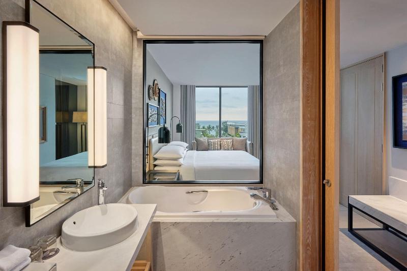 Four Points By Sheraton Phuket Patong Beach Resort - Oda