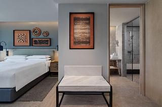 Four Points By Sheraton Phuket Patong Beach Resort fotoÄŸrafÄ±