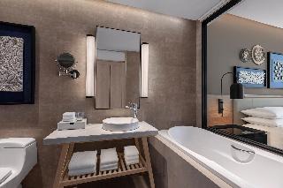 Four Points By Sheraton Phuket Patong Beach Resort fotoÄŸrafÄ±