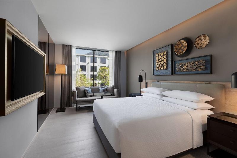 Four Points By Sheraton Phuket Patong Beach Resort - Oda