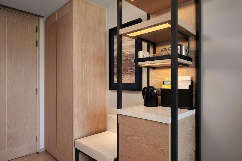 Four Points By Sheraton Phuket Patong Beach Resort - Oda