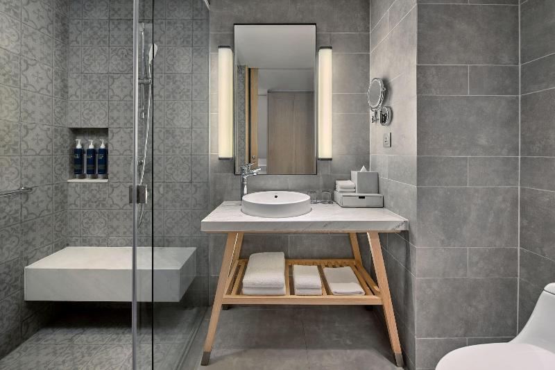 Four Points By Sheraton Phuket Patong Beach Resort - Oda