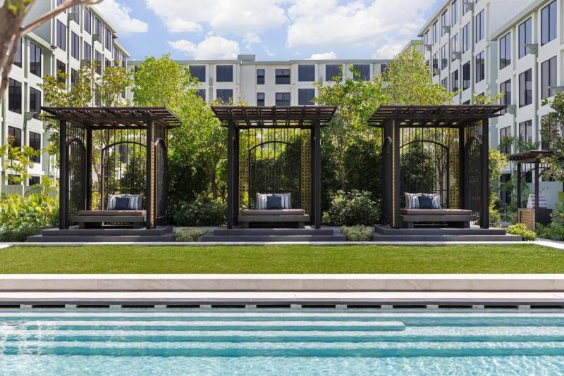Four Points By Sheraton Phuket Patong Beach Resort - Havuz