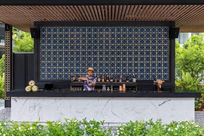 Four Points By Sheraton Phuket Patong Beach Resort - Plaj