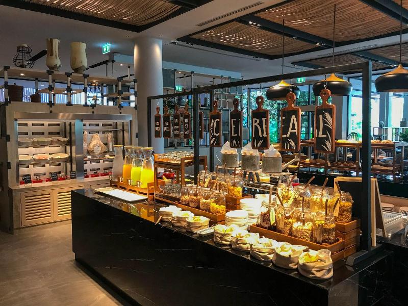 Four Points By Sheraton Phuket Patong Beach Resort - Restoran