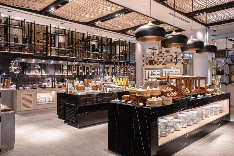 Four Points By Sheraton Phuket Patong Beach Resort - Restoran