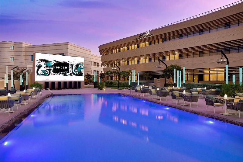 Riyadh Diplomatic Quarter - Marriott Executive Apa - Havuz