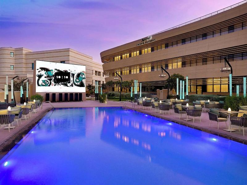 Riyadh Diplomatic Quarter - Marriott Executive Apa - Havuz