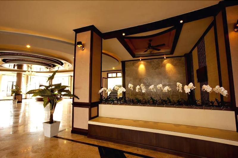 J & Y Lodge Hotel - Lobi