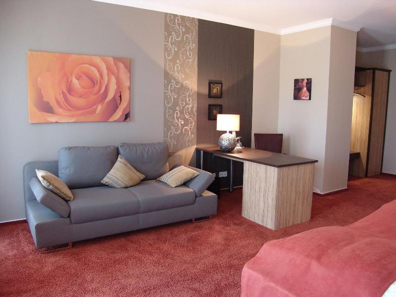 M13 Hotel - Oda