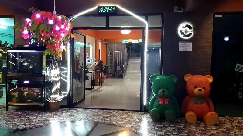 Lert Sri Hotel - Lobi