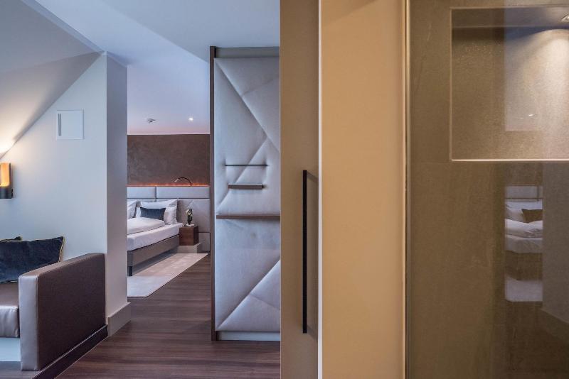 Innspire Hotel - Lobi