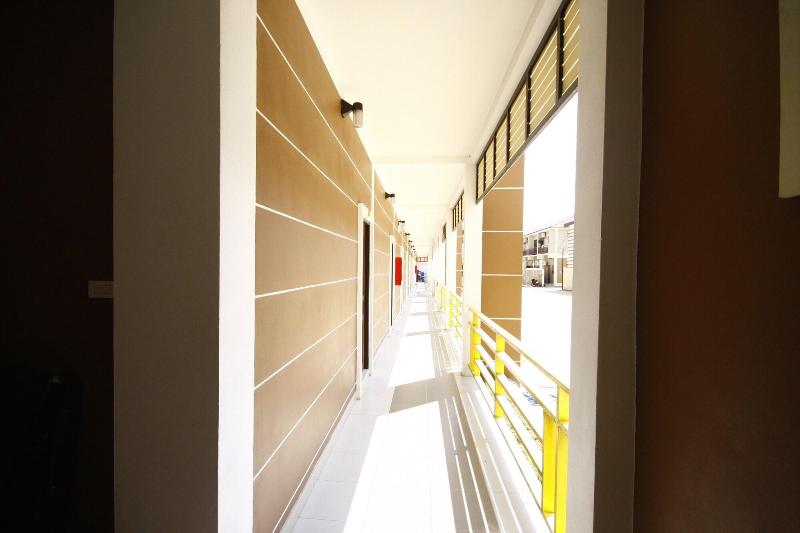 Charoensuk Grand Hotel - Teras