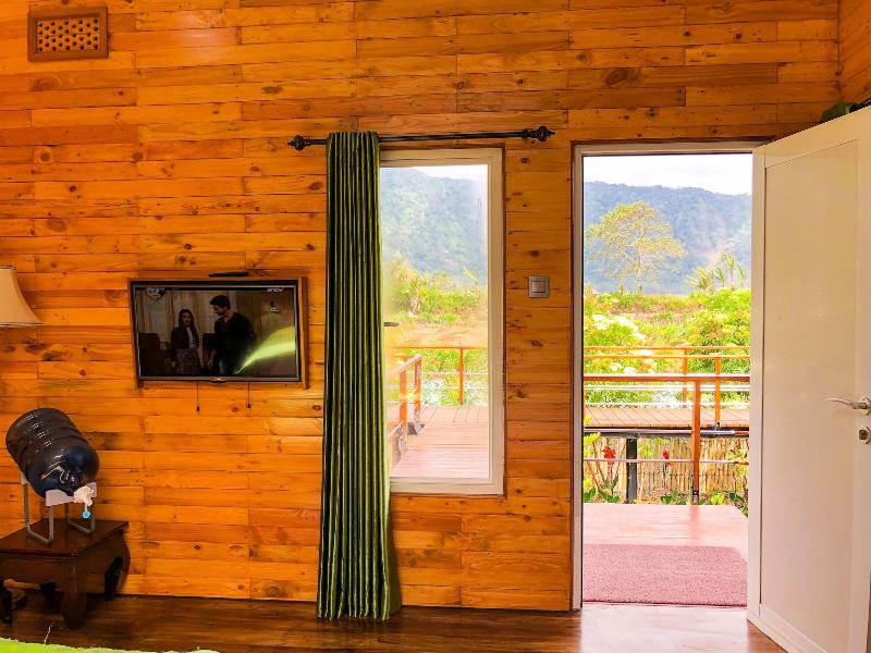 Pondanu Cabins By The Lake - Lobi
