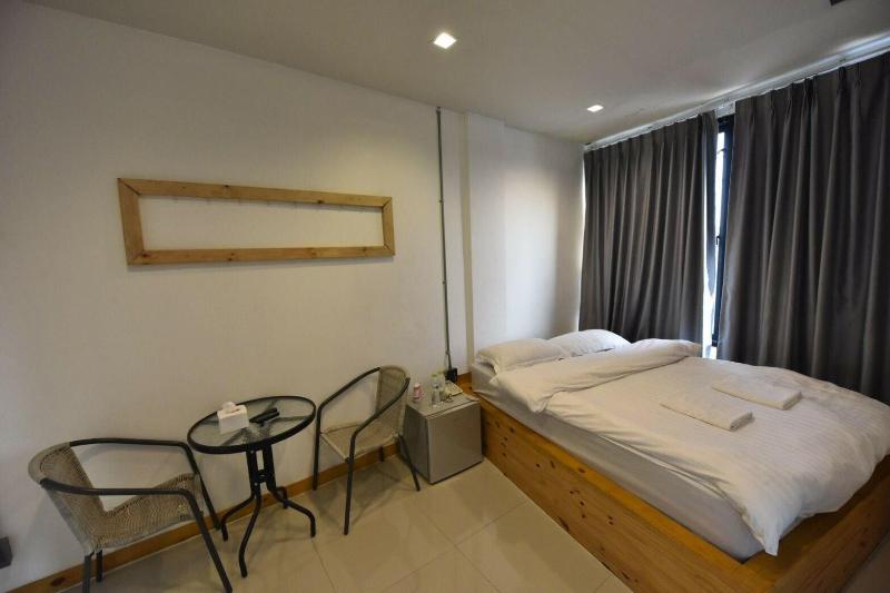 A.M.PLACE - Oda