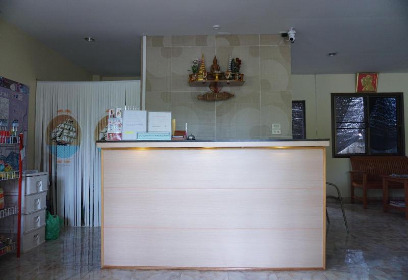 Phoemphoon 2 Hotel - Lobi