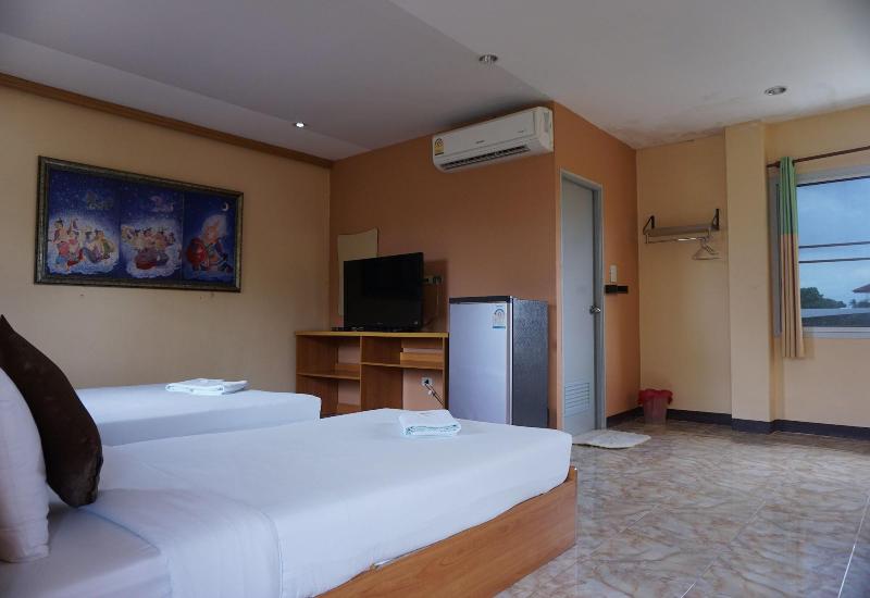 Phoemphoon 2 Hotel - Oda