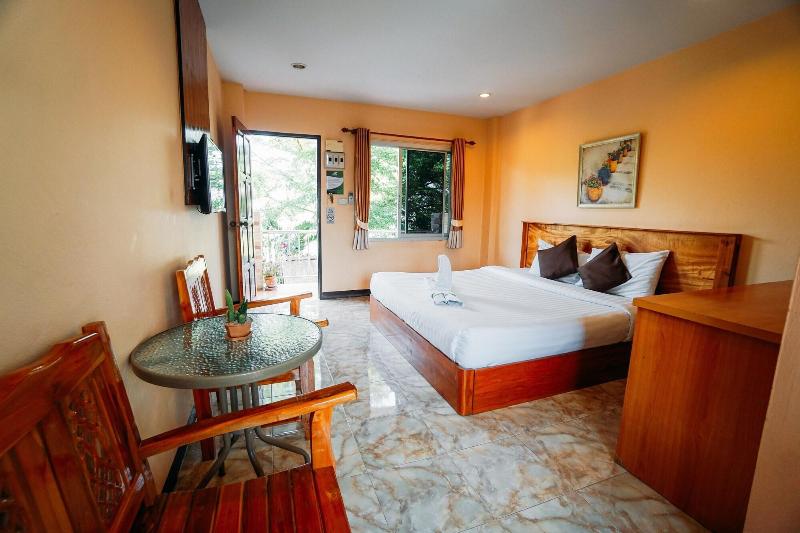 Phoemphoon 2 Hotel - Oda