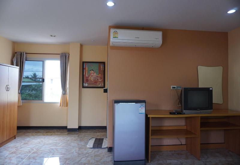Phoemphoon 2 Hotel - Oda
