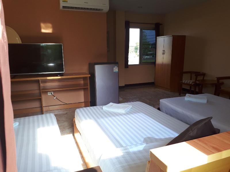 Phoemphoon 2 Hotel - Oda