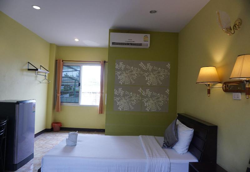 Phoemphoon 2 Hotel - Oda