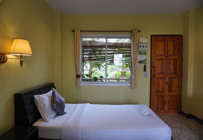 Phoemphoon 2 Hotel - Oda