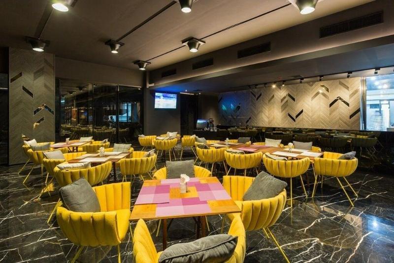 Ton Aoi Grand Hotel - Restoran