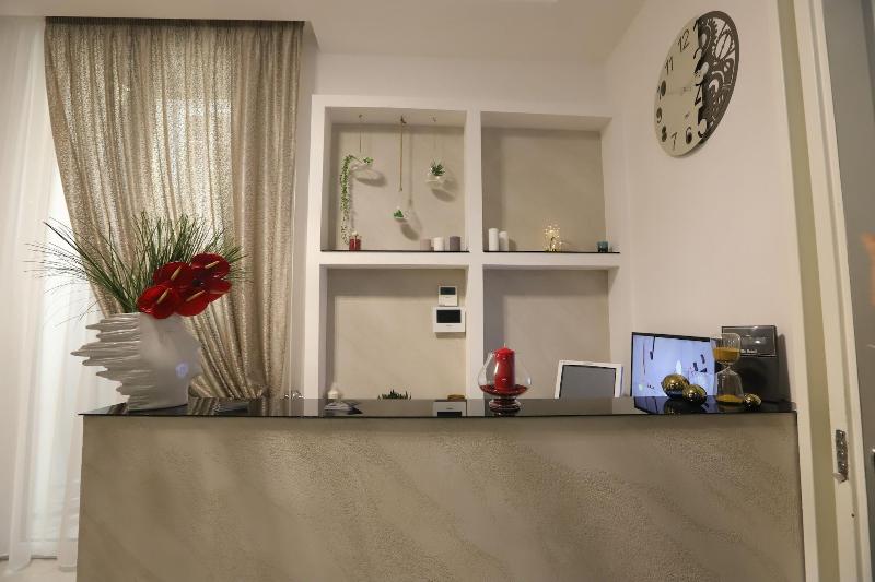 Mecla Suites - Lobi