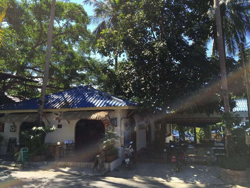 Lonely Beach Resort - Genel