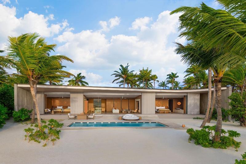 The Ritz-Carlton Maldives, Fari Islands - Havuz