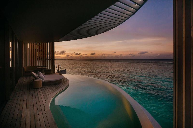 The Ritz-Carlton Maldives, Fari Islands - Havuz