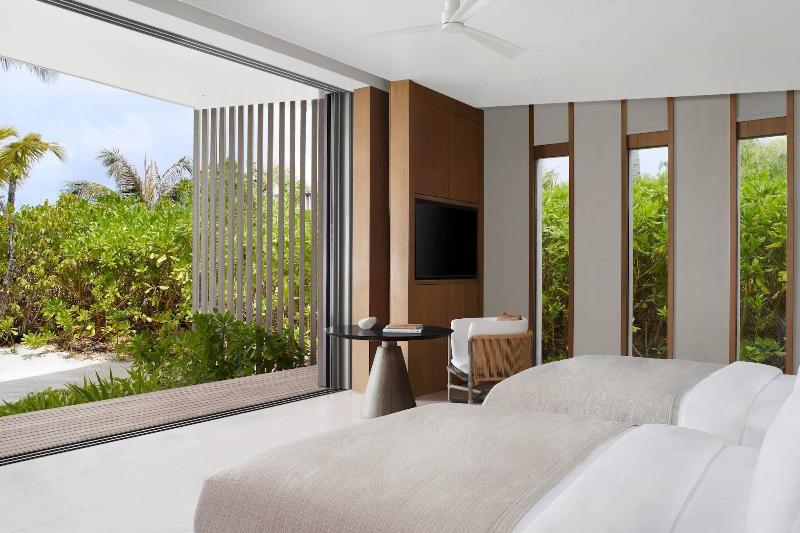 The Ritz-Carlton Maldives, Fari Islands - Plaj