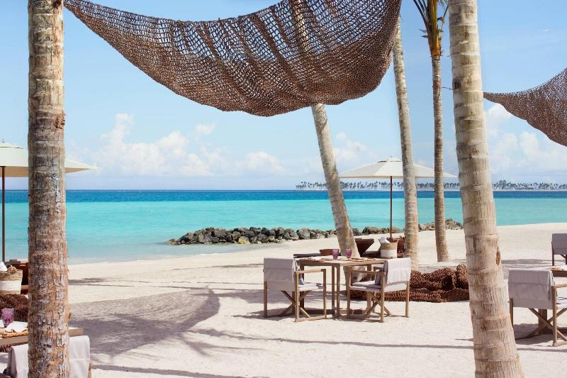 The Ritz-Carlton Maldives, Fari Islands - Restoran