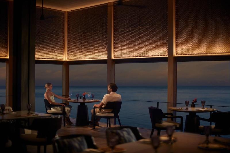 The Ritz-Carlton Maldives, Fari Islands - Restoran